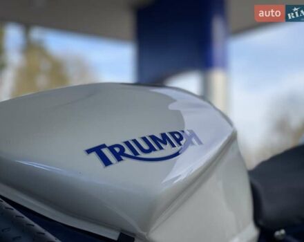 Белый Триумф Дайтона, объемом двигателя 0.68 л и пробегом 25 тыс. км за 6500 $, фото 10 на Automoto.ua