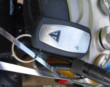 Триумф Спид Трипл, объемом двигателя 1.2 л и пробегом 0 тыс. км за 5500 $, фото 8 на Automoto.ua