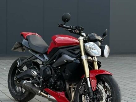 Червоний Тріумф Стріт Тріпл, об'ємом двигуна 0.68 л та пробігом 31 тис. км за 7600 $, фото 1 на Automoto.ua