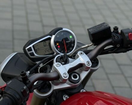 Тріумф Стріт Тріпл, об'ємом двигуна 0.68 л та пробігом 0 тис. км за 7600 $, фото 10 на Automoto.ua