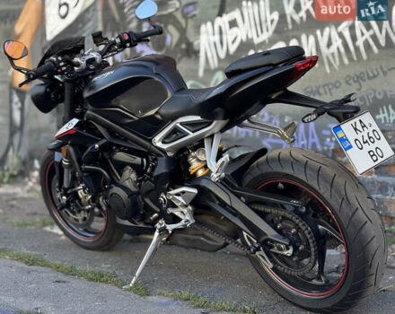 Триумф Стрит Трипл, объемом двигателя 0 л и пробегом 19 тыс. км за 10300 $, фото 2 на Automoto.ua