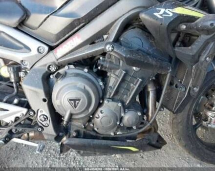 Тріумф Стріт Тріпл, об'ємом двигуна 0.77 л та пробігом 0 тис. км за 2100 $, фото 10 на Automoto.ua