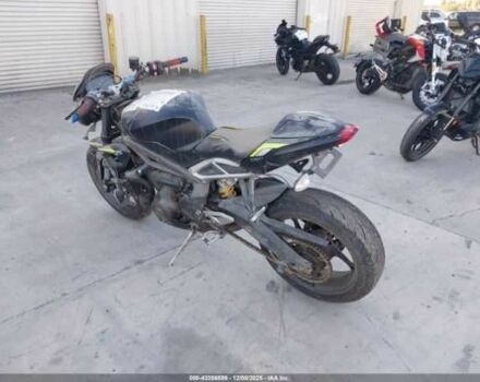 Тріумф Стріт Тріпл, об'ємом двигуна 0.77 л та пробігом 0 тис. км за 2100 $, фото 2 на Automoto.ua