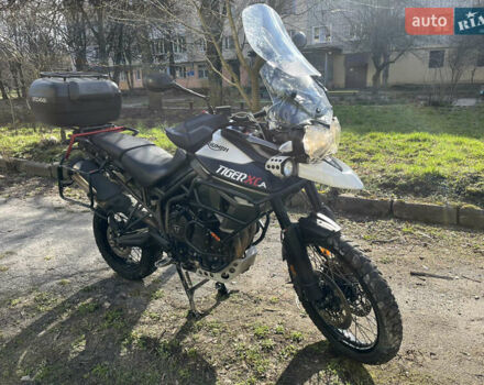 Чорний Тріумф Тігр, об'ємом двигуна 0.8 л та пробігом 109 тис. км за 8500 $, фото 1 на Automoto.ua