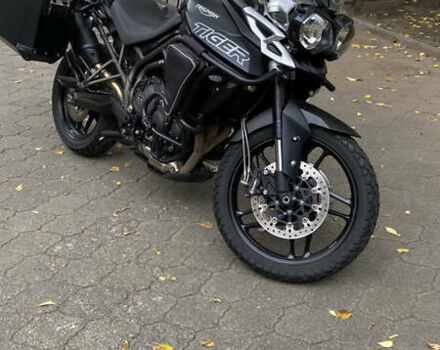 Триумф Тигр 2019 в Одессе на Automoto.ua Черный Триумф Тигр, объемом двигателя 0.8 л и пробегом 19 тыс. км за 10000 $, фото 2 на Automoto.ua