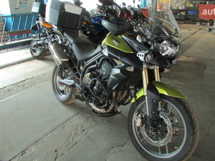 Триумф Тигр 2012 в Черновцах на Automoto.ua Триумф Тигр, объемом двигателя 0 л и пробегом 52 тыс. км за 8500 $, фото 1 на Automoto.ua