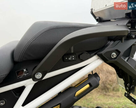 Серый Триумф Тигр, объемом двигателя 1.16 л и пробегом 9 тыс. км за 22000 $, фото 11 на Automoto.ua