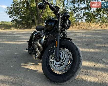 Черный Триумф Bobber, объемом двигателя 1.2 л и пробегом 5 тыс. км за 20000 $, фото 3 на Automoto.ua