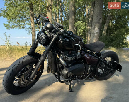 Черный Триумф Bobber, объемом двигателя 1.2 л и пробегом 5 тыс. км за 20000 $, фото 6 на Automoto.ua