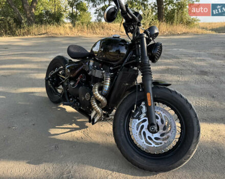 Черный Триумф Bobber, объемом двигателя 1.2 л и пробегом 5 тыс. км за 20000 $, фото 12 на Automoto.ua