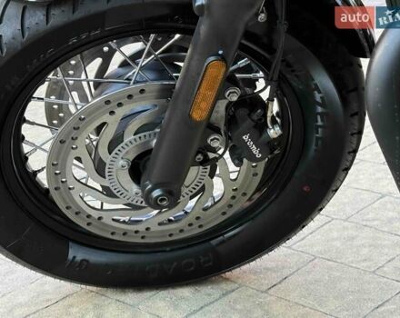 Чорний Тріумф Bobber, об'ємом двигуна 1.2 л та пробігом 1 тис. км за 20900 $, фото 24 на Automoto.ua