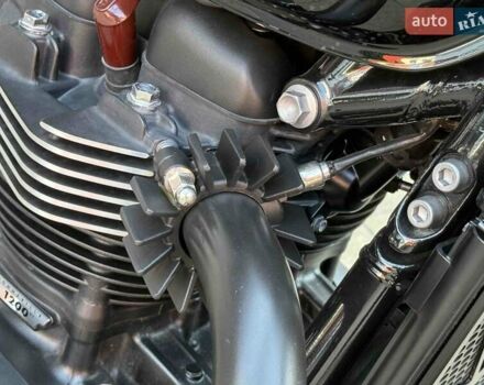 Чорний Тріумф Bobber, об'ємом двигуна 1.2 л та пробігом 1 тис. км за 20900 $, фото 9 на Automoto.ua