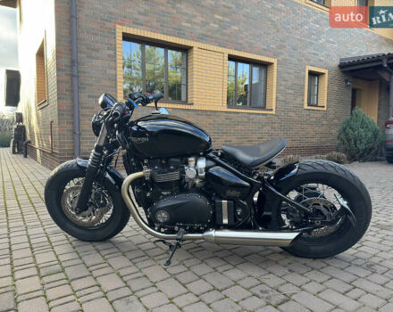 Чорний Тріумф Bobber, об'ємом двигуна 1.2 л та пробігом 1 тис. км за 20300 $, фото 1 на Automoto.ua