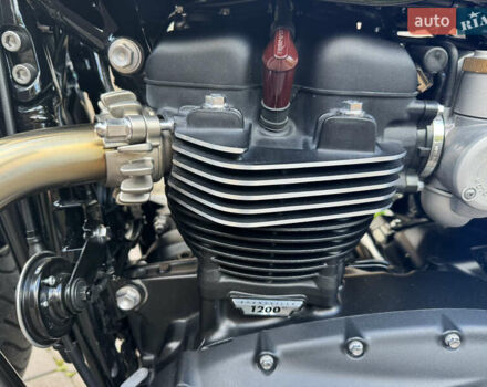 Чорний Тріумф Bobber, об'ємом двигуна 1.2 л та пробігом 1 тис. км за 20300 $, фото 15 на Automoto.ua