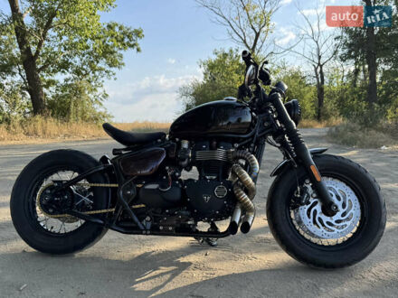 Триумф Bobber 2023 в Кропивницком (Кировограде) на Automoto.ua Черный Триумф Bobber, объемом двигателя 1.2 л и пробегом 5 тыс. км за 20000 $, фото 1 на Automoto.ua