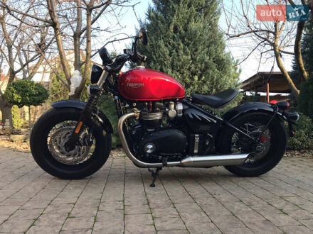 Червоний Тріумф Bobber, об'ємом двигуна 0 л та пробігом 8 тис. км за 15500 $, фото 1 на Automoto.ua