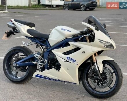 Белый Триумф Daytona 675, объемом двигателя 0.7 л и пробегом 25 тыс. км за 6400 $, фото 14 на Automoto.ua