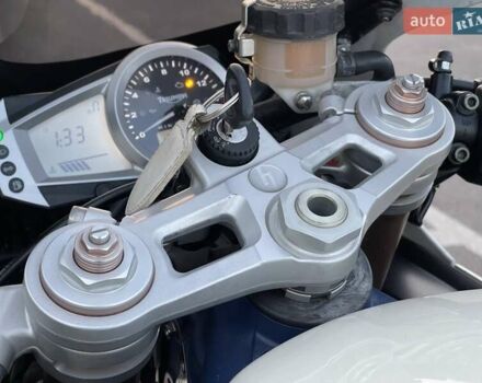 Белый Триумф Daytona 675, объемом двигателя 0 л и пробегом 25 тыс. км за 6800 $, фото 5 на Automoto.ua