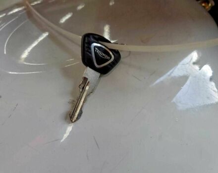 Триумф Daytona 675, объемом двигателя 0.68 л и пробегом 0 тыс. км за 1000 $, фото 7 на Automoto.ua