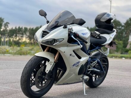 Триумф Daytona 675, объемом двигателя 0.68 л и пробегом 0 тыс. км за 6400 $, фото 1 на Automoto.ua