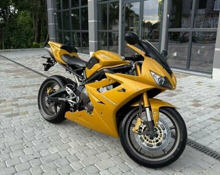 Желтый Триумф Daytona 675, объемом двигателя 0 л и пробегом 20 тыс. км за 6900 $, фото 2 на Automoto.ua