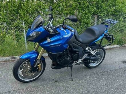 Триумф Другая, объемом двигателя 1.05 л и пробегом 0 тыс. км за 6000 $, фото 1 на Automoto.ua