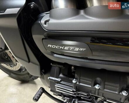 Черный Триумф Rocket 3, объемом двигателя 2.46 л и пробегом 3 тыс. км за 39500 $, фото 38 на Automoto.ua
