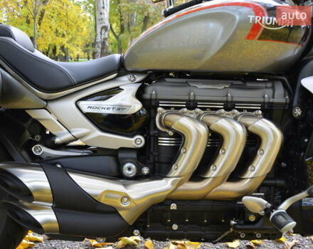 Сірий Тріумф Rocket 3, об'ємом двигуна 2.46 л та пробігом 2 тис. км за 31000 $, фото 1 на Automoto.ua