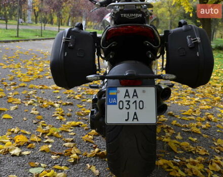 Сірий Тріумф Rocket 3, об'ємом двигуна 2.46 л та пробігом 2 тис. км за 31000 $, фото 16 на Automoto.ua