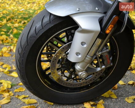 Сірий Тріумф Rocket 3, об'ємом двигуна 2.46 л та пробігом 2 тис. км за 31000 $, фото 8 на Automoto.ua