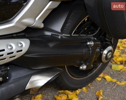 Сірий Тріумф Rocket 3, об'ємом двигуна 2.46 л та пробігом 2 тис. км за 31000 $, фото 15 на Automoto.ua