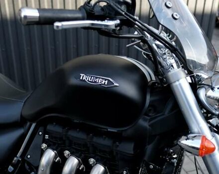Черный Триумф Rocket III, объемом двигателя 2.3 л и пробегом 10 тыс. км за 14500 $, фото 4 на Automoto.ua