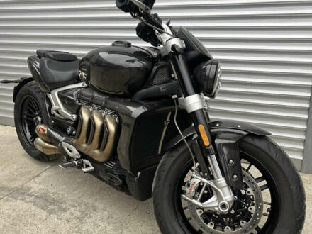Чорний Тріумф Rocket III, об'ємом двигуна 0 л та пробігом 11 тис. км за 28900 $, фото 1 на Automoto.ua