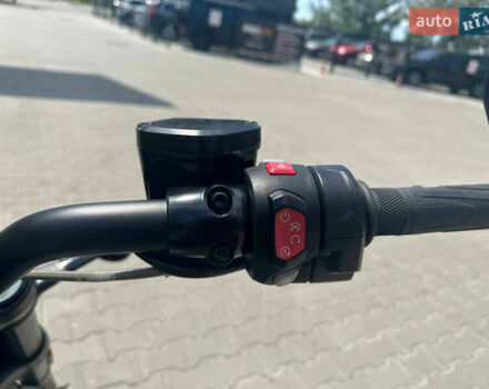 Триумф Rocket III, объемом двигателя 2.5 л и пробегом 5 тыс. км за 21999 $, фото 9 на Automoto.ua