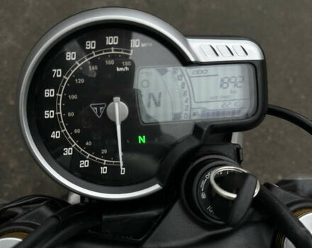 Чорний Тріумф Scrambler 400, об'ємом двигуна 0.4 л та пробігом 2 тис. км за 6500 $, фото 6 на Automoto.ua