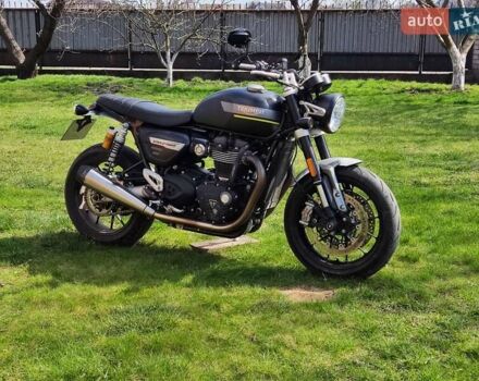 Серый Триумф Speed Twin, объемом двигателя 1.2 л и пробегом 9 тыс. км за 10900 $, фото 11 на Automoto.ua