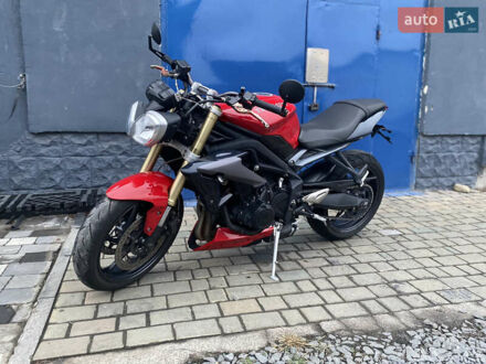 Тріумф Street Triple 675 2015 у Дубно на Automoto.ua Червоний Тріумф Street Triple 675, об'ємом двигуна 0.7 л та пробігом 28 тис. км за 7000 $, фото 1 на Automoto.ua