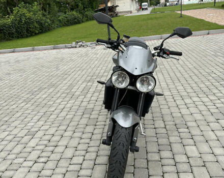 Сірий Тріумф Street Triple 675, об'ємом двигуна 0.68 л та пробігом 25 тис. км за 6800 $, фото 3 на Automoto.ua