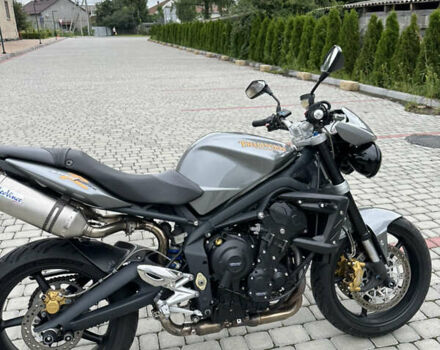 Сірий Тріумф Street Triple 675, об'ємом двигуна 0.68 л та пробігом 25 тис. км за 6800 $, фото 10 на Automoto.ua