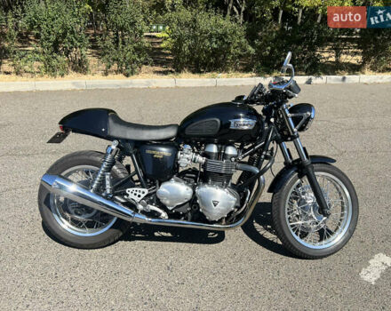 Черный Триумф Thruxton, объемом двигателя 0.87 л и пробегом 16 тыс. км за 6800 $, фото 2 на Automoto.ua