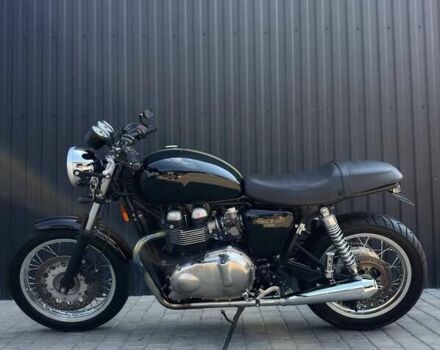Черный Триумф Thruxton, объемом двигателя 0 л и пробегом 37 тыс. км за 7300 $, фото 3 на Automoto.ua