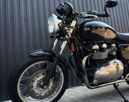 Черный Триумф Thruxton, объемом двигателя 0 л и пробегом 37 тыс. км за 7300 $, фото 2 на Automoto.ua