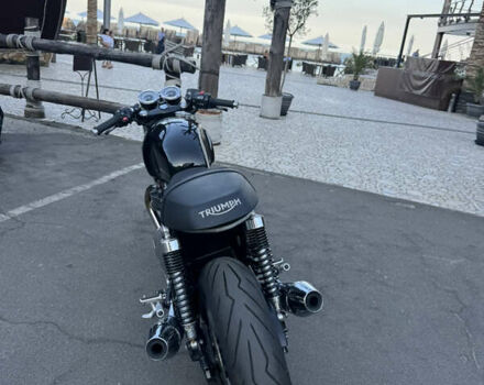 Черный Триумф Thruxton, объемом двигателя 1.2 л и пробегом 11 тыс. км за 9999 $, фото 3 на Automoto.ua