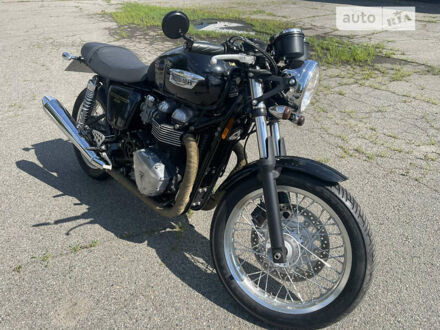 Триумф Thruxton 2015 в Киеве на Automoto.ua Черный Триумф Thruxton, объемом двигателя 0.9 л и пробегом 30 тыс. км за 7000 $, фото 1 на Automoto.ua
