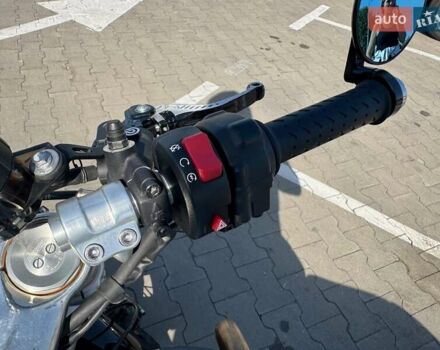 Триумф Thruxton, объемом двигателя 1.2 л и пробегом 4 тыс. км за 20000 $, фото 28 на Automoto.ua