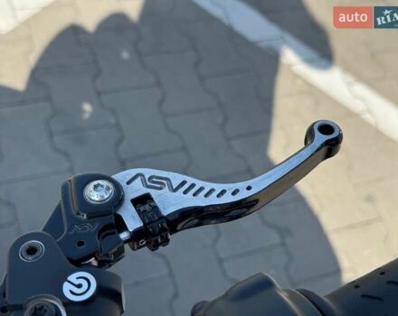 Триумф Thruxton, объемом двигателя 1.2 л и пробегом 4 тыс. км за 20000 $, фото 26 на Automoto.ua