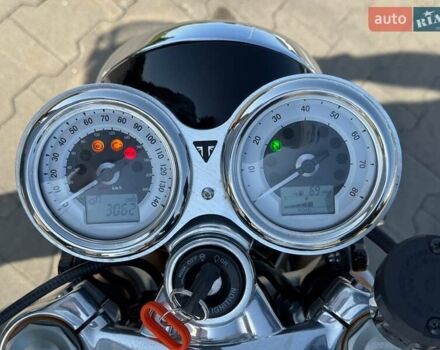Триумф Thruxton, объемом двигателя 1.2 л и пробегом 4 тыс. км за 20000 $, фото 22 на Automoto.ua