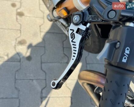 Триумф Thruxton, объемом двигателя 1.2 л и пробегом 4 тыс. км за 20000 $, фото 24 на Automoto.ua
