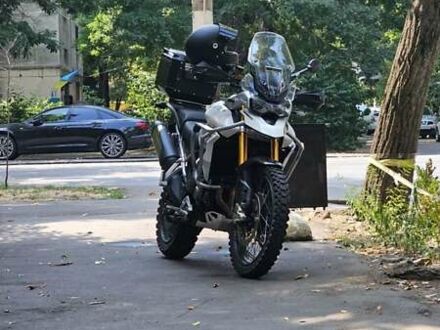 Черный Триумф Tiger 900, объемом двигателя 0.89 л и пробегом 8 тыс. км за 13300 $, фото 1 на Automoto.ua