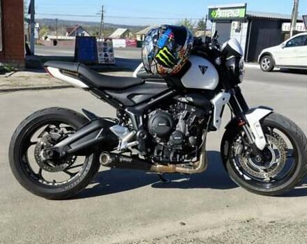 Білий Тріумф Trident, об'ємом двигуна 0.66 л та пробігом 17 тис. км за 9500 $, фото 5 на Automoto.ua